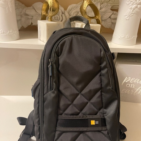 Case Logic Backpack for DSLR Camera and iPad, Gray, Open Box - Picture 8 of 16